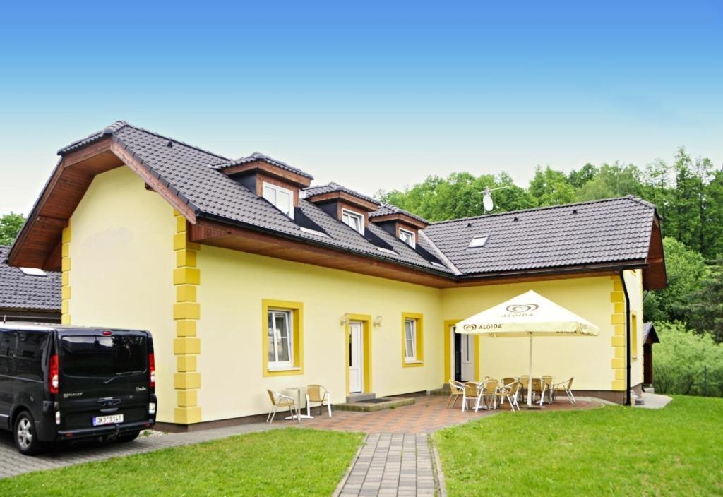 Pension V Jeseniku Extérieur photo